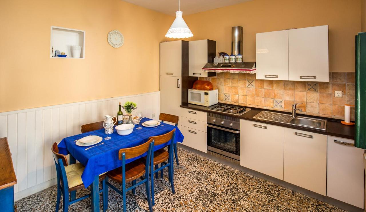 Visilo Stone House Villa Pucisca Buitenkant foto