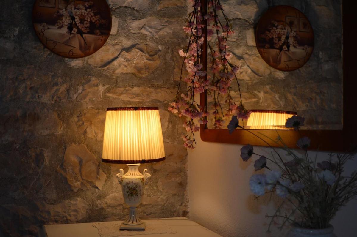 Visilo Stone House Villa Pucisca Buitenkant foto